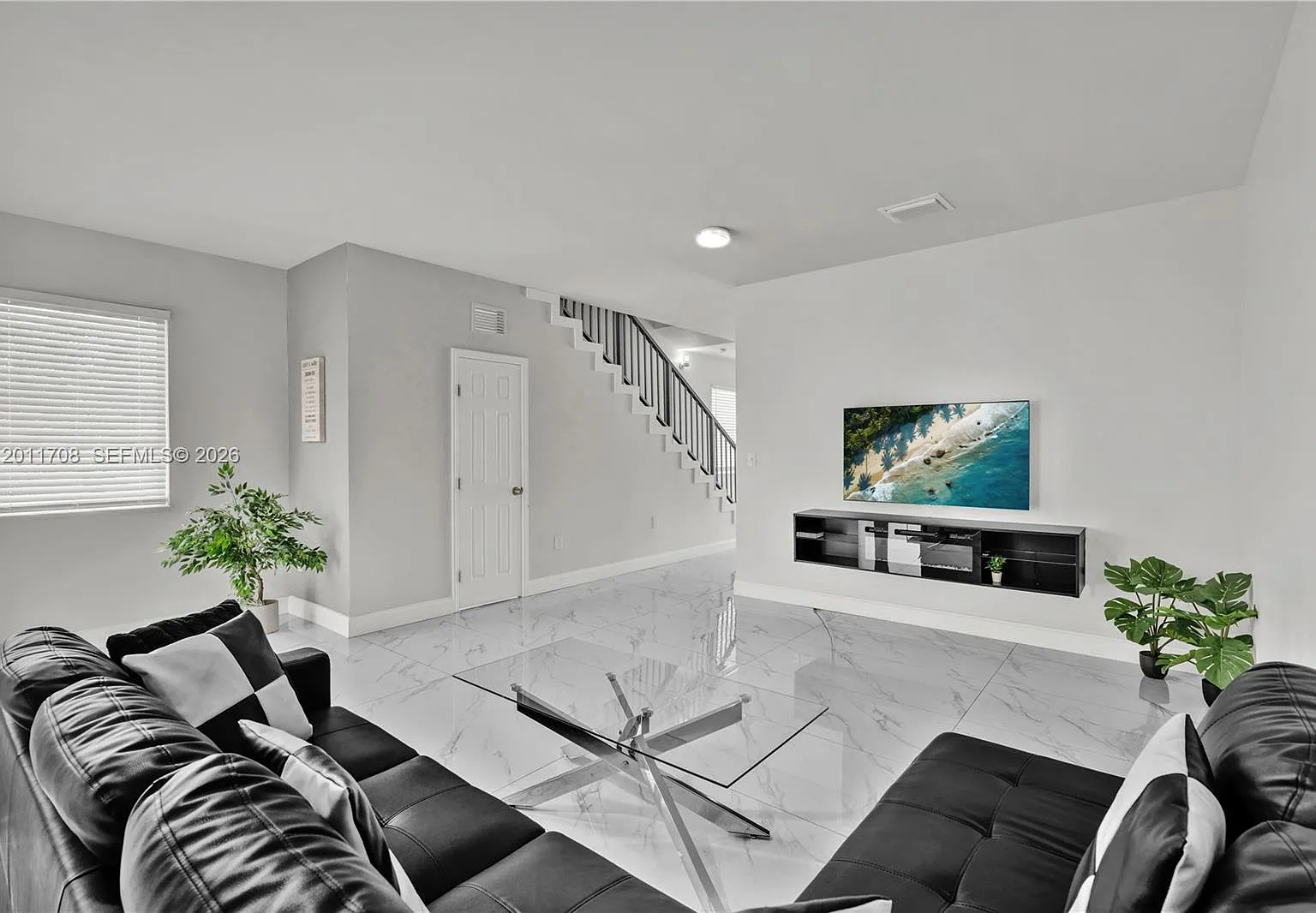1968 Nw 25th Ave # 1968 Miami, Fl 33125 — Photo 1