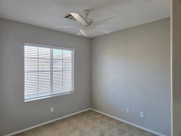 6868 Sky Pointe Dr #2076 — Photo 32