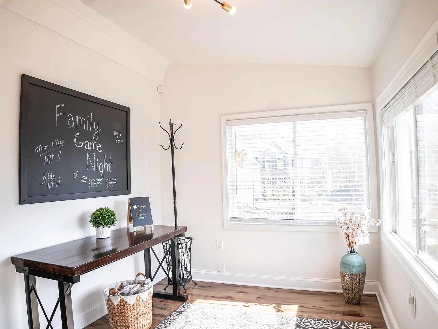 3720 Taft Ave — Photo 4