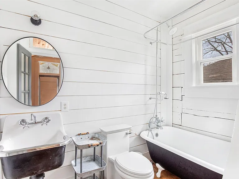 4731 Woodside St — Photo 34