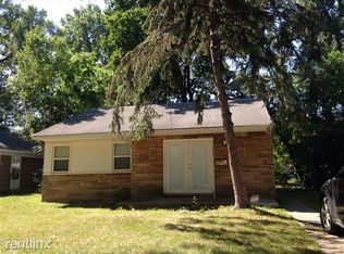 10121 Albany Ave, Oak Park, MI 48237