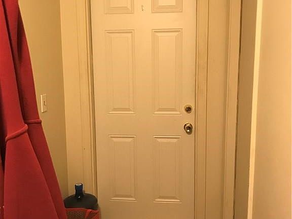 Front entrance to unit.