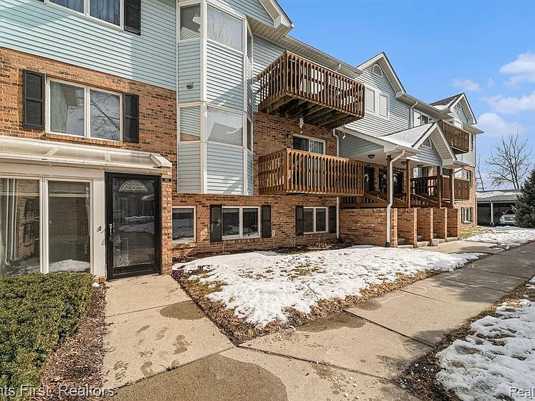 164 Pinewood Dr — Photo 12