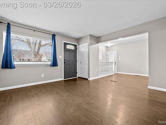 5th image of 3343 Harvard Rd