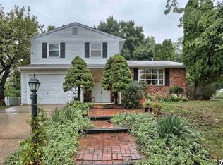 5726 Meadowbrook Dr, Harrisburg, PA 17112