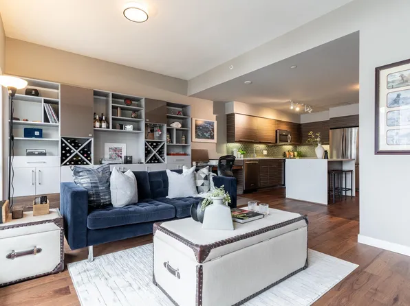 317 Bewicke Ave #413, North Vancouver, BC V7M 3E9
