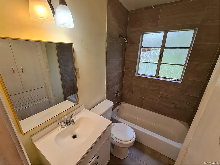 1220 Lynwood Dr — Photo 15