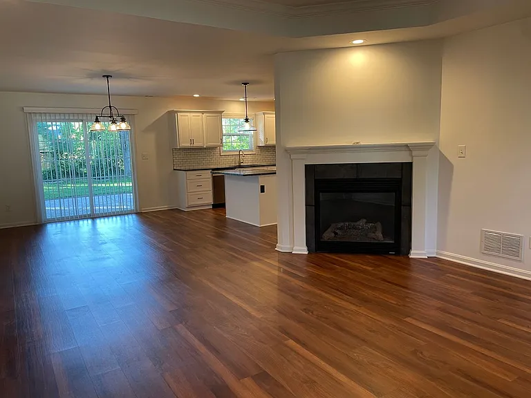 8505 Saurel Dr — Photo 2