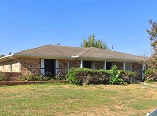 1615 Springbrook St, Mesquite, TX 75149