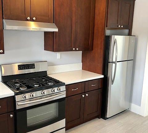 3rd image of 1333 3/4 N Edgemont St
