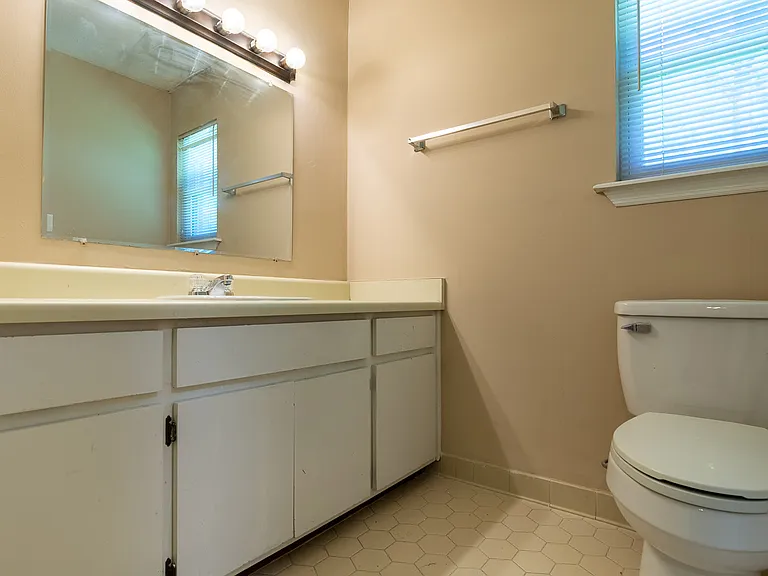 433 Evans Mill Dr #B — Photo 13