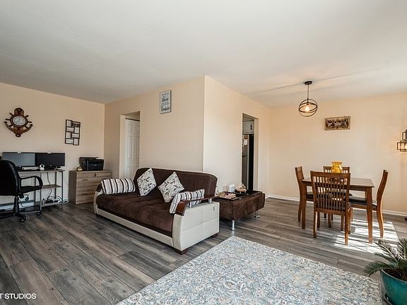 4th image of 9395 Landings Ln #506-DES