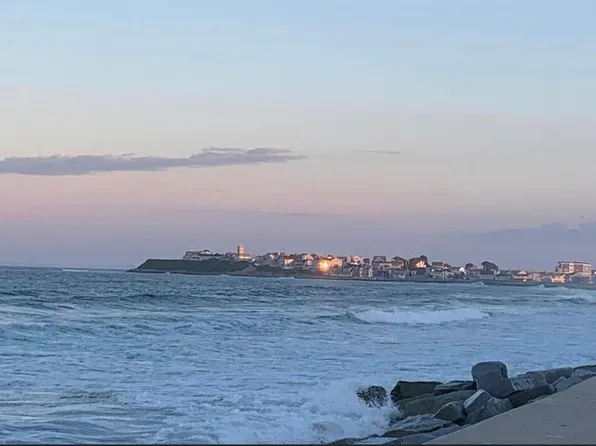 10 Cliff Ave #1, Hampton, NH 03842