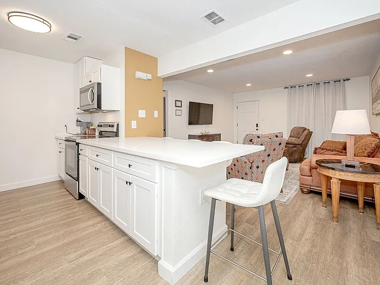 114 Ethel Cir #8 — Photo 12