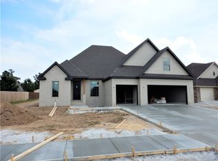 596 Bella Toscana Rd, Springdale, AR 72762