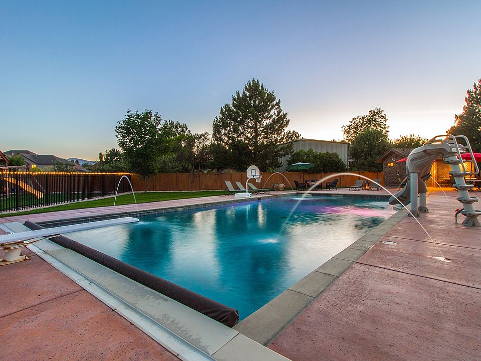 50' x 25' Salt Water Pool