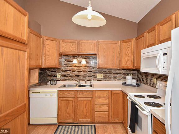 5th image of 11865 Blackfoot St NW