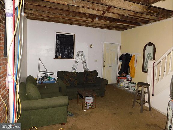 2nd image of 5433 Delancey Street