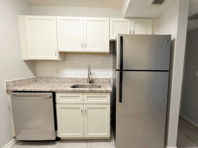 3244 S Semoran Blvd #24 — Photo 3