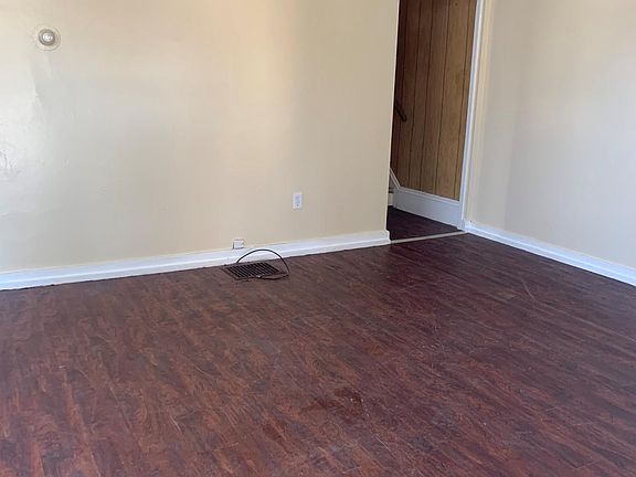 3rd image of 229 Ann Ave