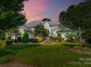 494 Bay Harbour Rd, Mooresville, NC 28117