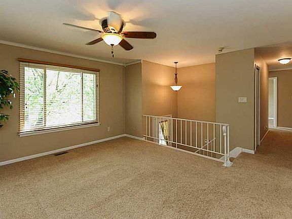 3rd image of 5426 Armstrong Ct