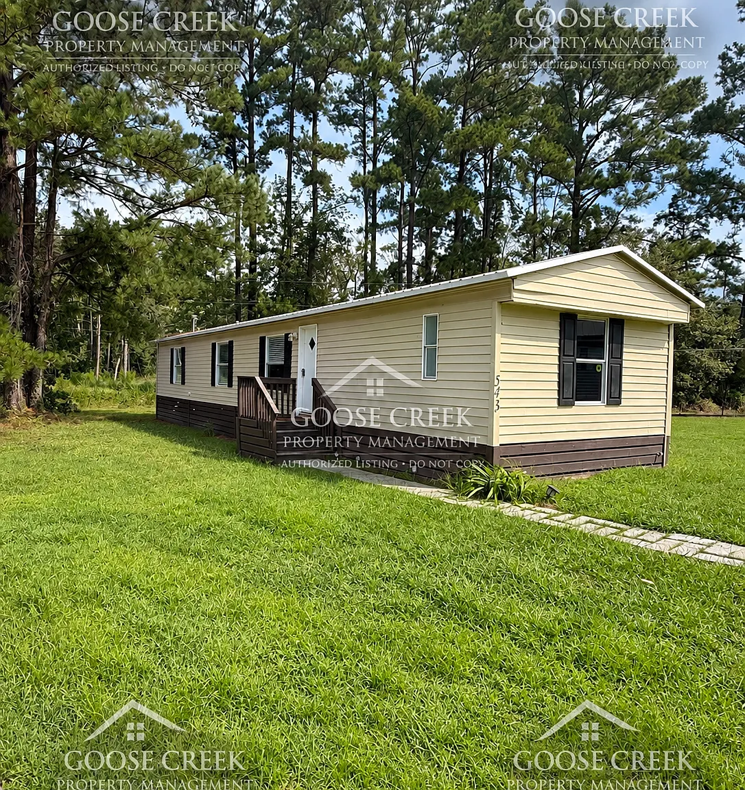 3 bed, 1040 sqft, $1,500 — Photo 1