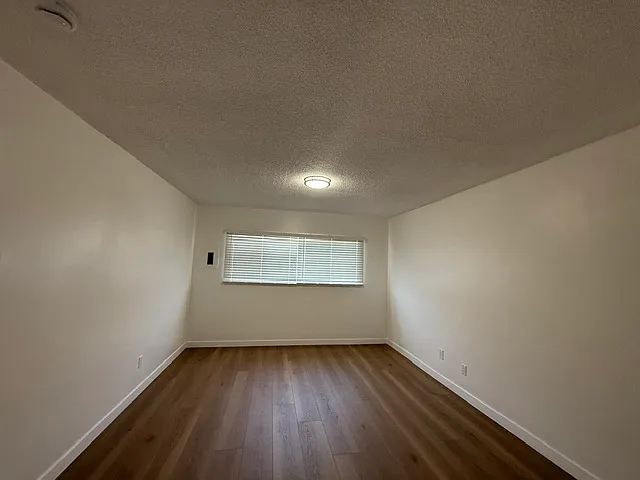199 E South St #7 — Photo 6