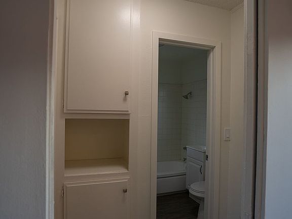 4th image of 12040-12048 Deana St #40-000