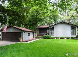 531 Edens Ln, Northfield, IL 60093