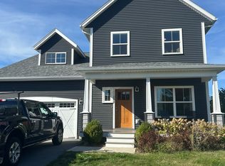 184 Rye Cir, South Burlington, VT 05403