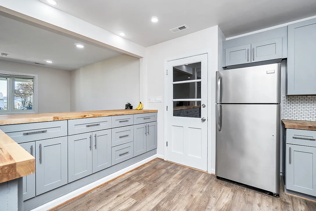 3 bed, 1273 sqft, $1,890 — Photo 4