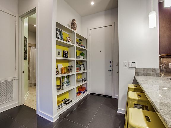 4th image of 2950 McKinney Ave APT 304