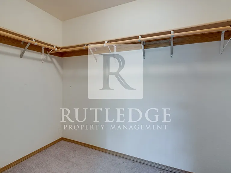120 Mallory Ln — Photo 25