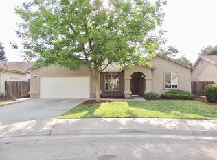 206 Willow Ct, Fowler, CA 93625