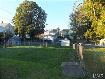 2nd image of 835 W Lincoln St