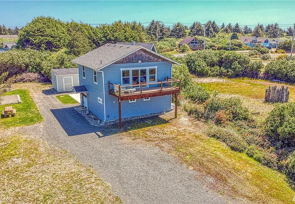 1st image of 484 Sand Dune Ave SW