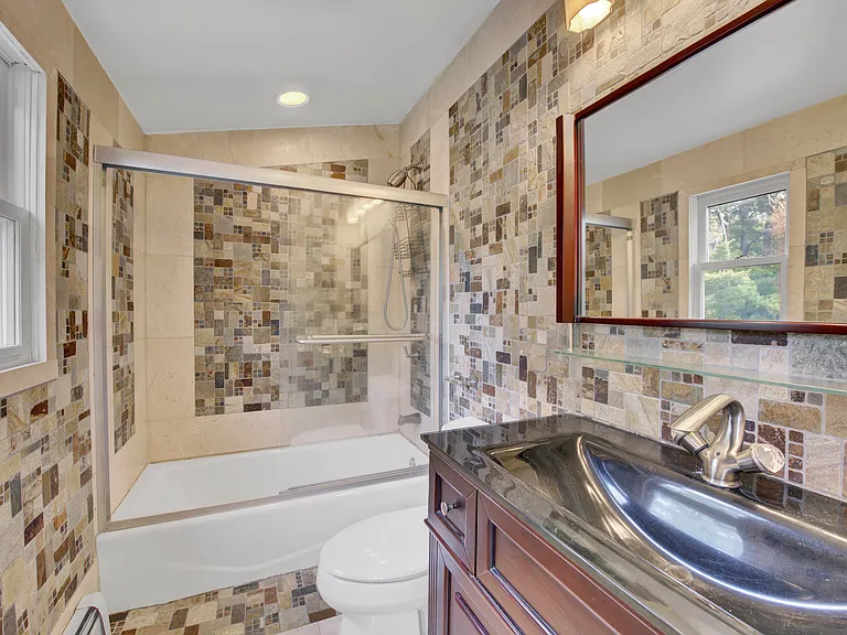 1719 Cedar Swamp Rd — Photo 20