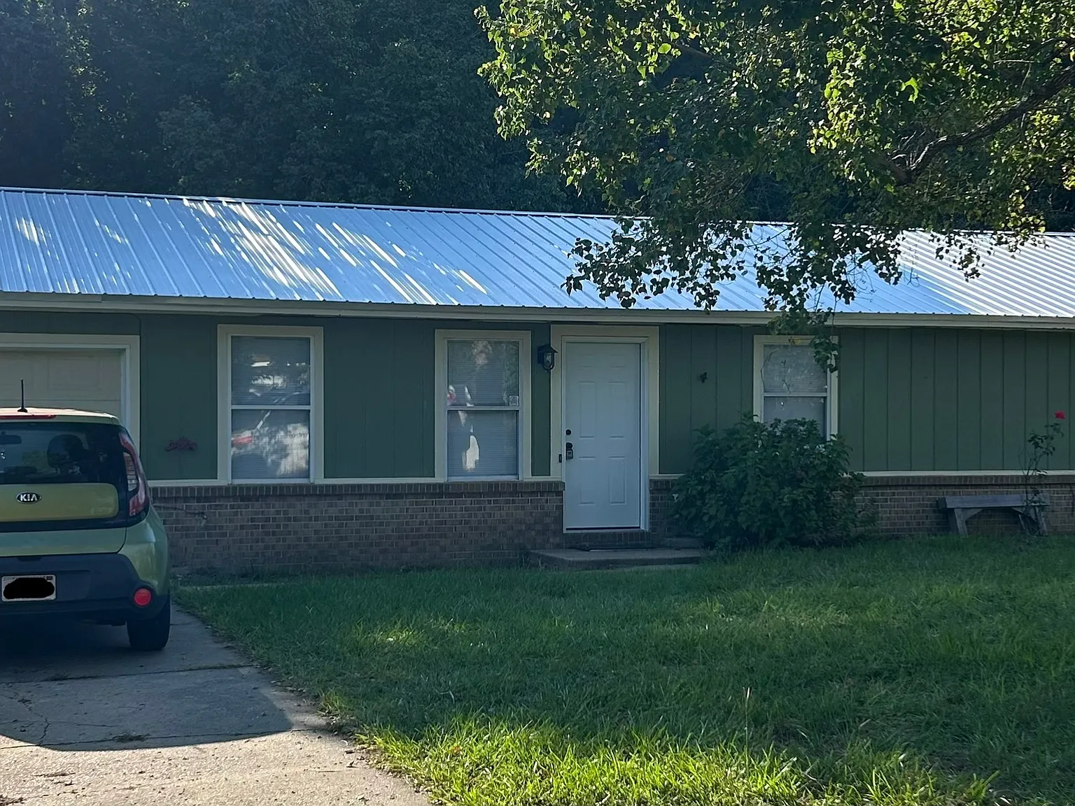 112 Peacock St — Photo 1