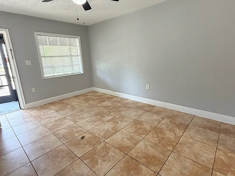 419 N Center St #419 — Photo 4