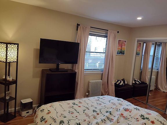5th image of 21547 47th Ave