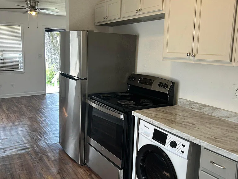 2117 23rd St N #2117 — Photo 3