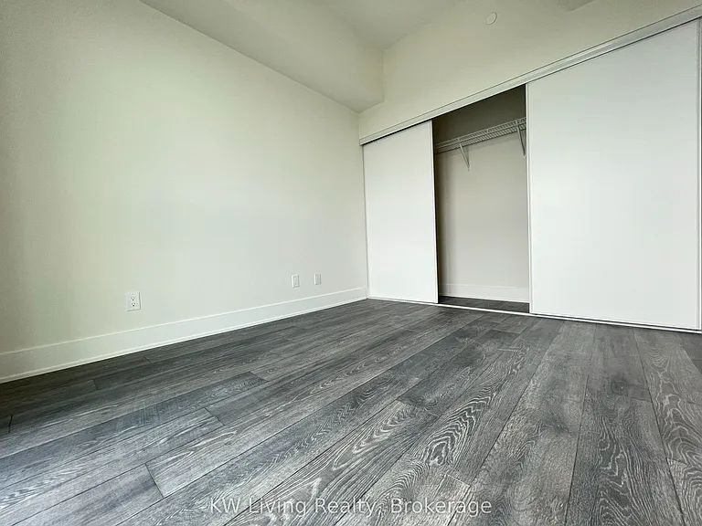 188 Fairview Mall Dr #816 — Photo 12