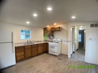 130 Wesler Dr #37, Gobles, MI 49055