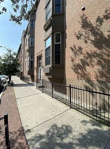 100 Garden St #2C Photo 1
