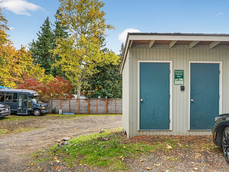 9000 NW Cornell Rd #4 — Photo 22