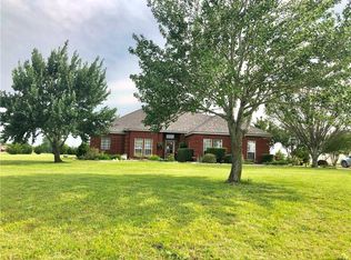 84 Parker Rd, Van Alstyne, TX 75495