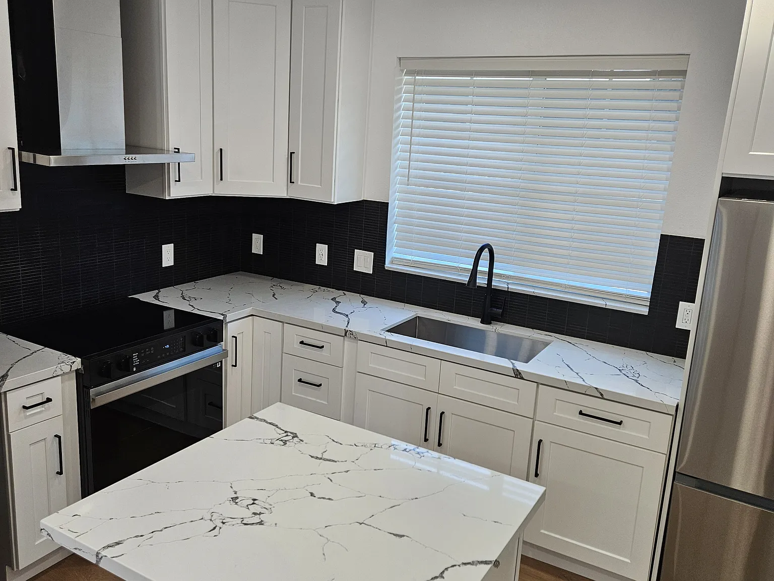1 bed, $1,949 — Photo 4