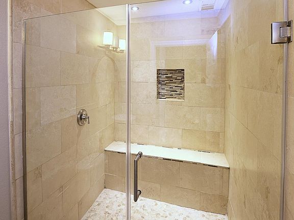 2nd image of 8425 Ahern Dr APT 910