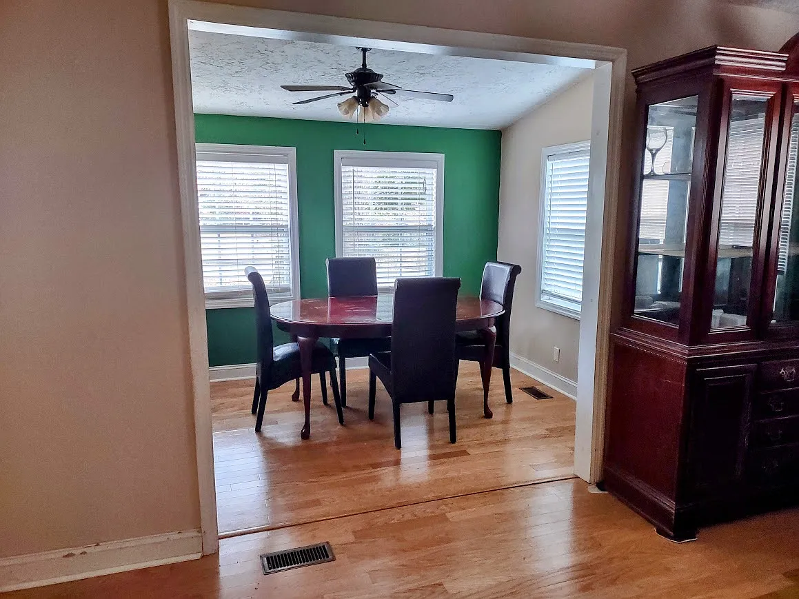 3 bed, 1700 sqft, $3,300 — Photo 2